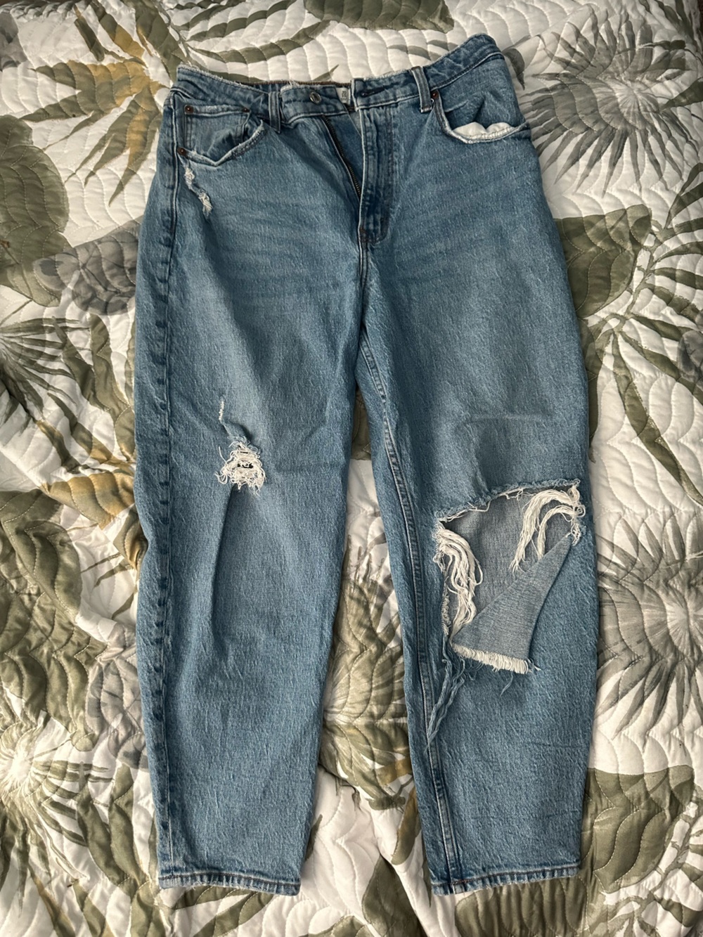 Abercrombie & Fitch CURVE LOVE SHORT The 80’s Mom High-Rise Blue Jean